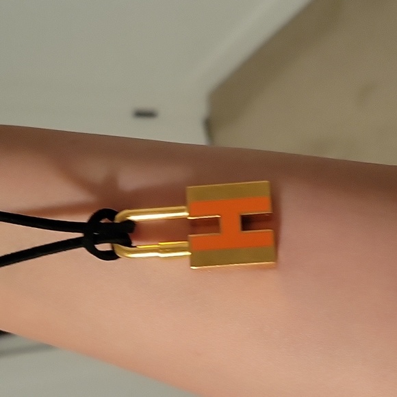 Hermes Lock pendant - Picture 7 of 17